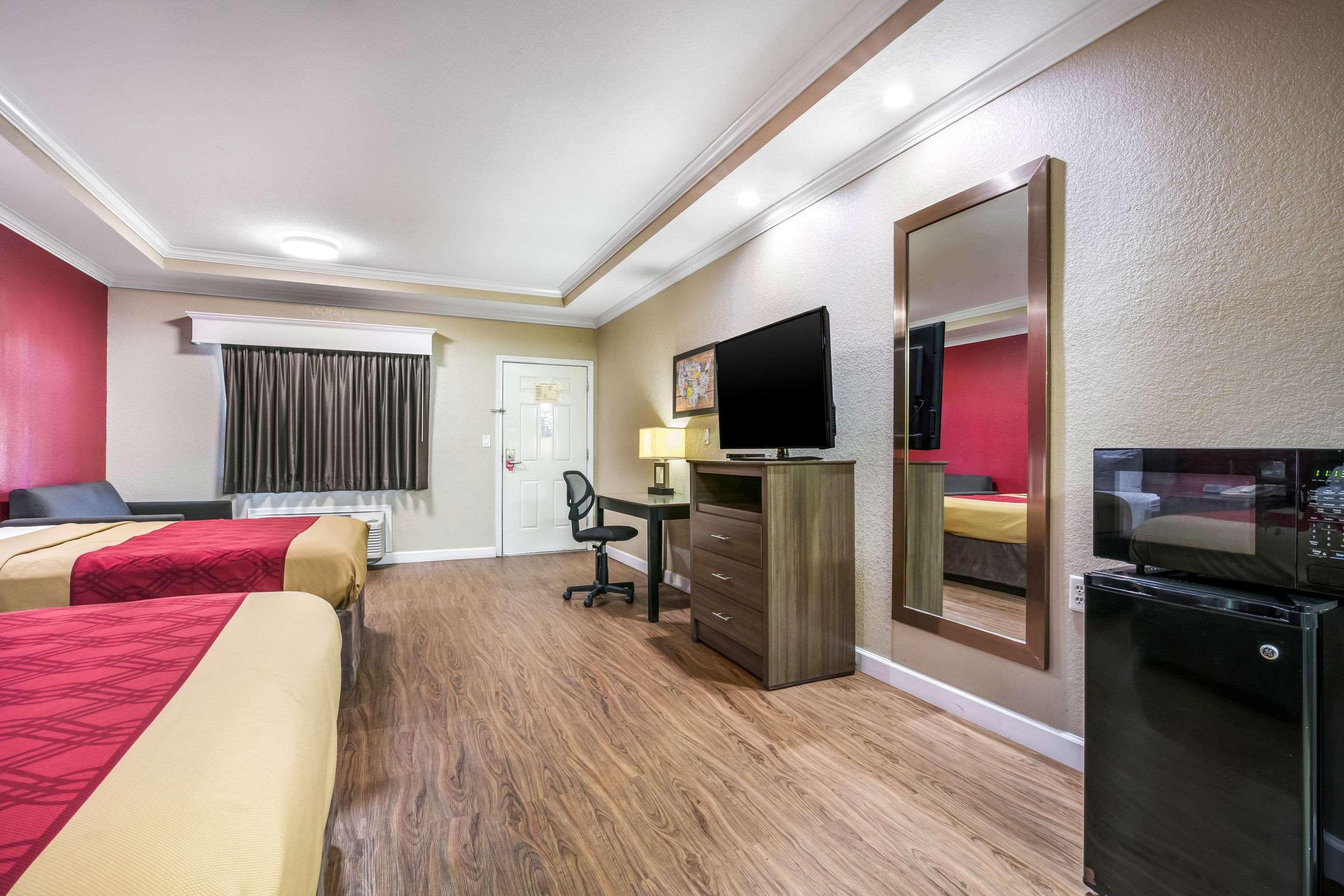 Econo Lodge Inn & Suites Horn Lake Extérieur photo